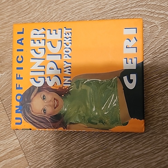 Spice Girl vintage watch and pocket book - Picture 4 of 4